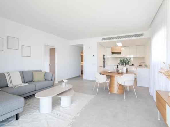 Luxury apartments in Gran Alacant with sea views and beach access